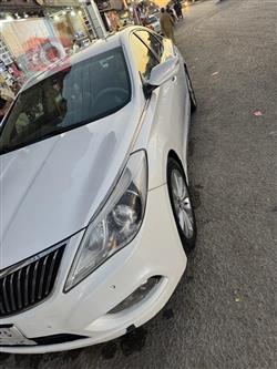 هیوندای ازێرا